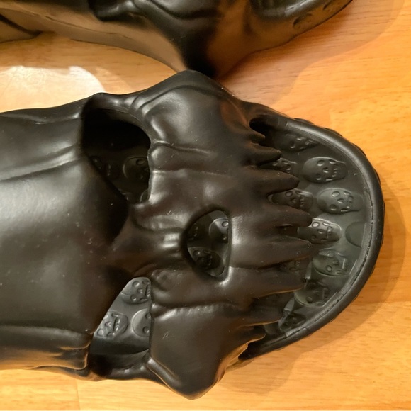 💀 Unisex skull slides 💀 new and unworn - Picture 5 of 8